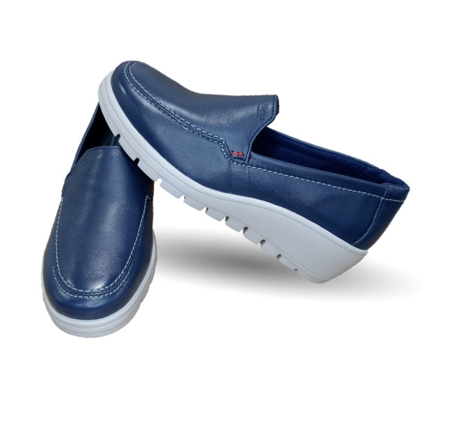 Zapato de Confort y Casual Loafer de piel con Plataforma con suela extra ligera Flexi 104806 Azul para mujer