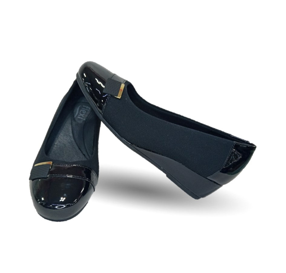 Zapato Casual y de Vestir tipo Balerina con cuña mediana Flexi 127004 Negro para mujer