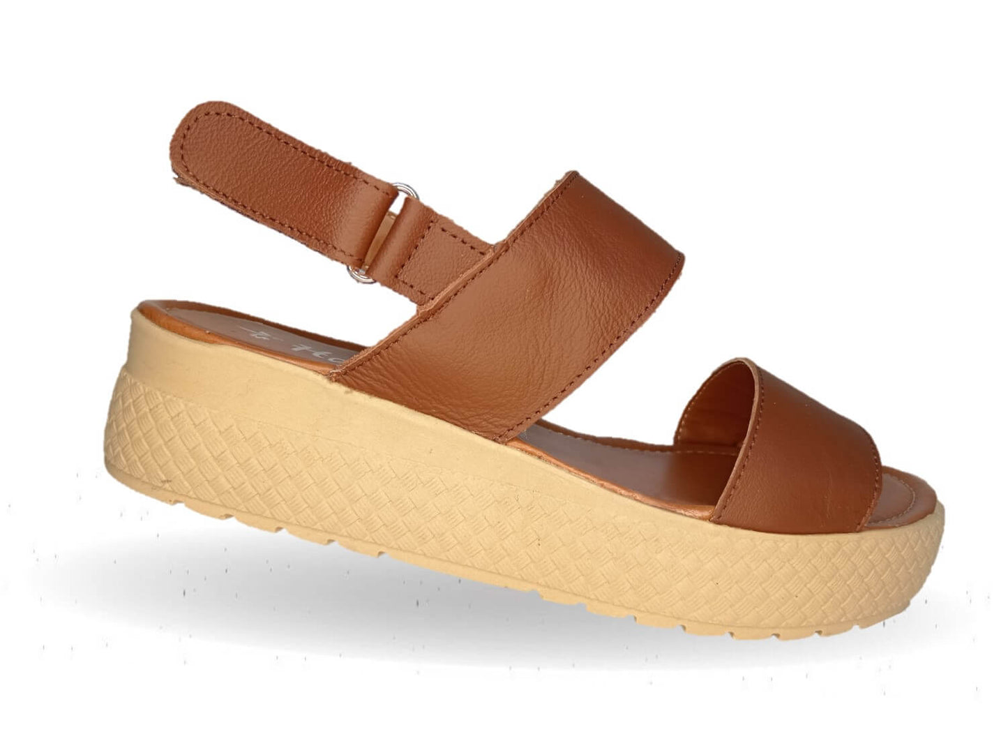 Sandalia de piel con plataforma baja Hannia 1011 Café para mujer