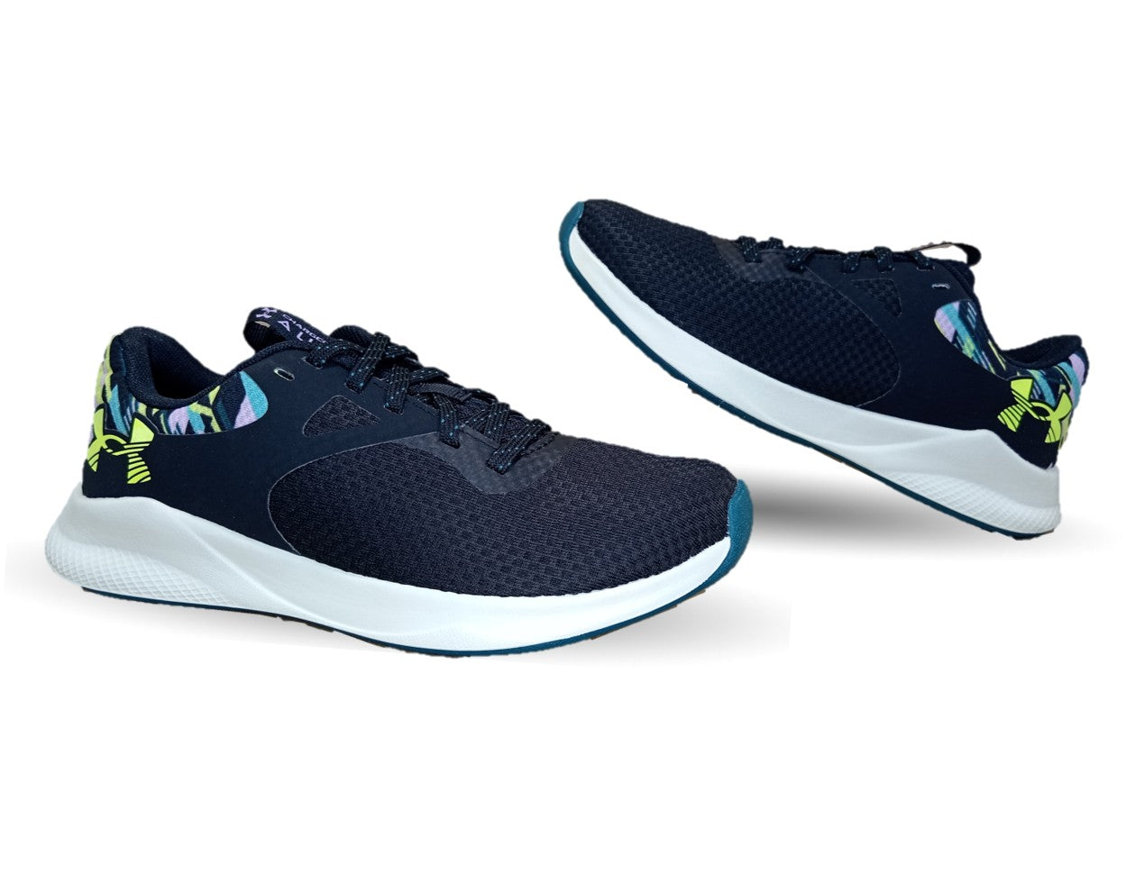 Tenis Deportivo Under Armour 8005 Negro Multi para mujer