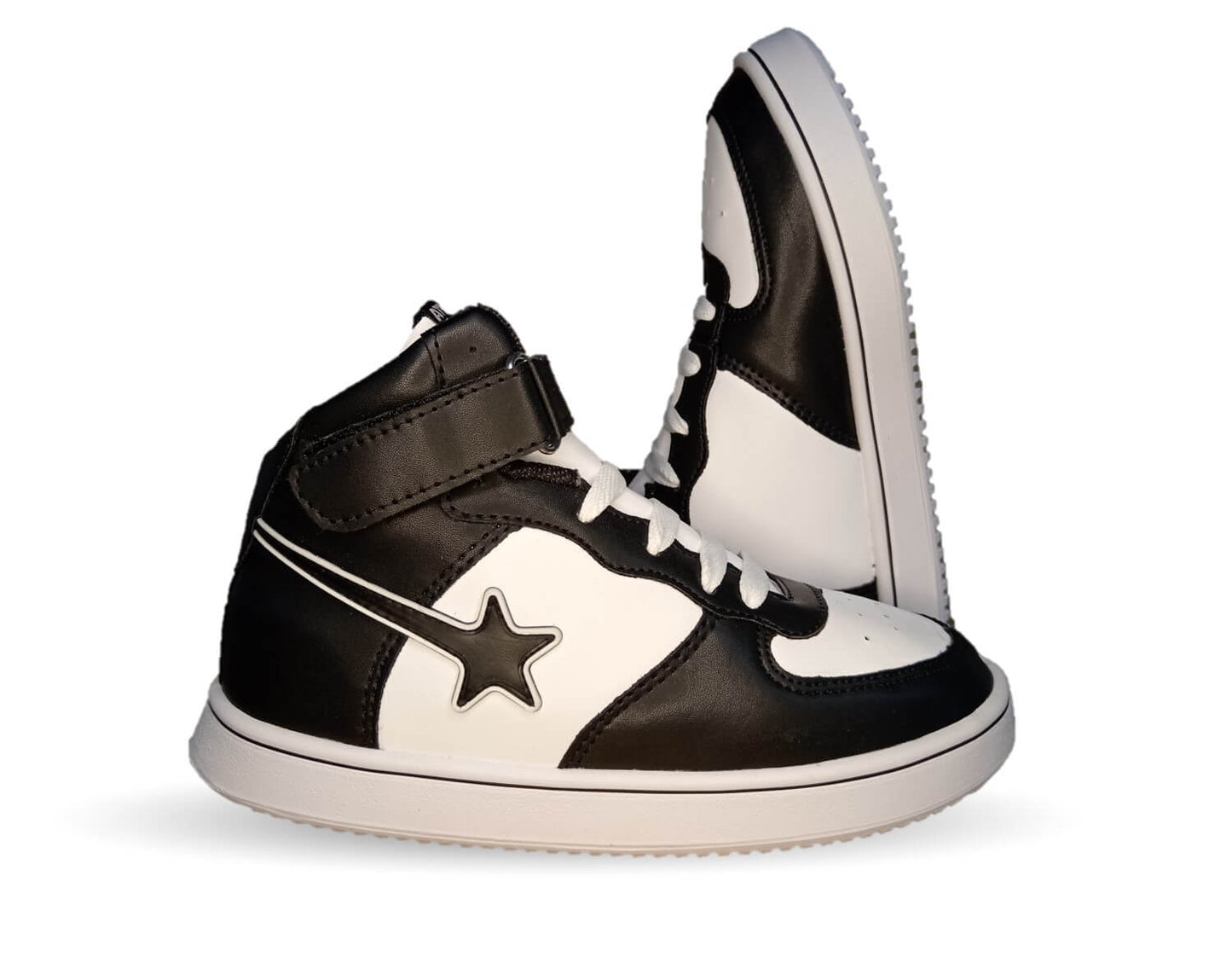 Tenis Urbano tipo Bota con agujetas Atrom 110 Negro/Blanco para niño