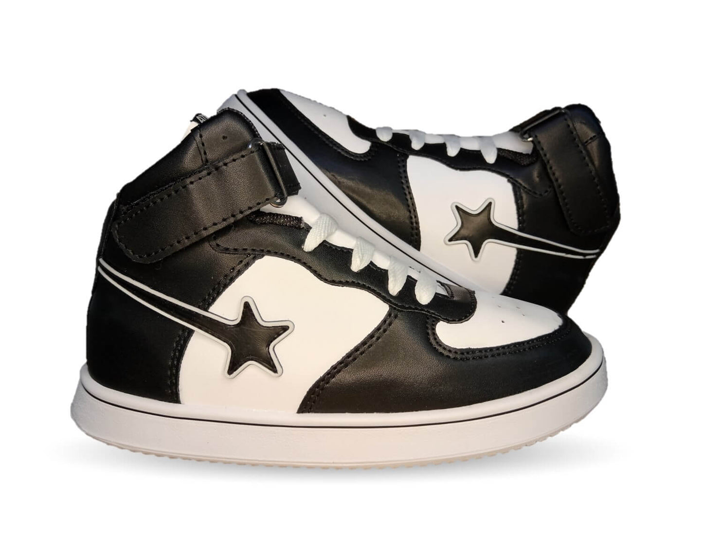 Tenis Urbano tipo Bota con agujetas Atrom 110 Negro/Blanco para niño
