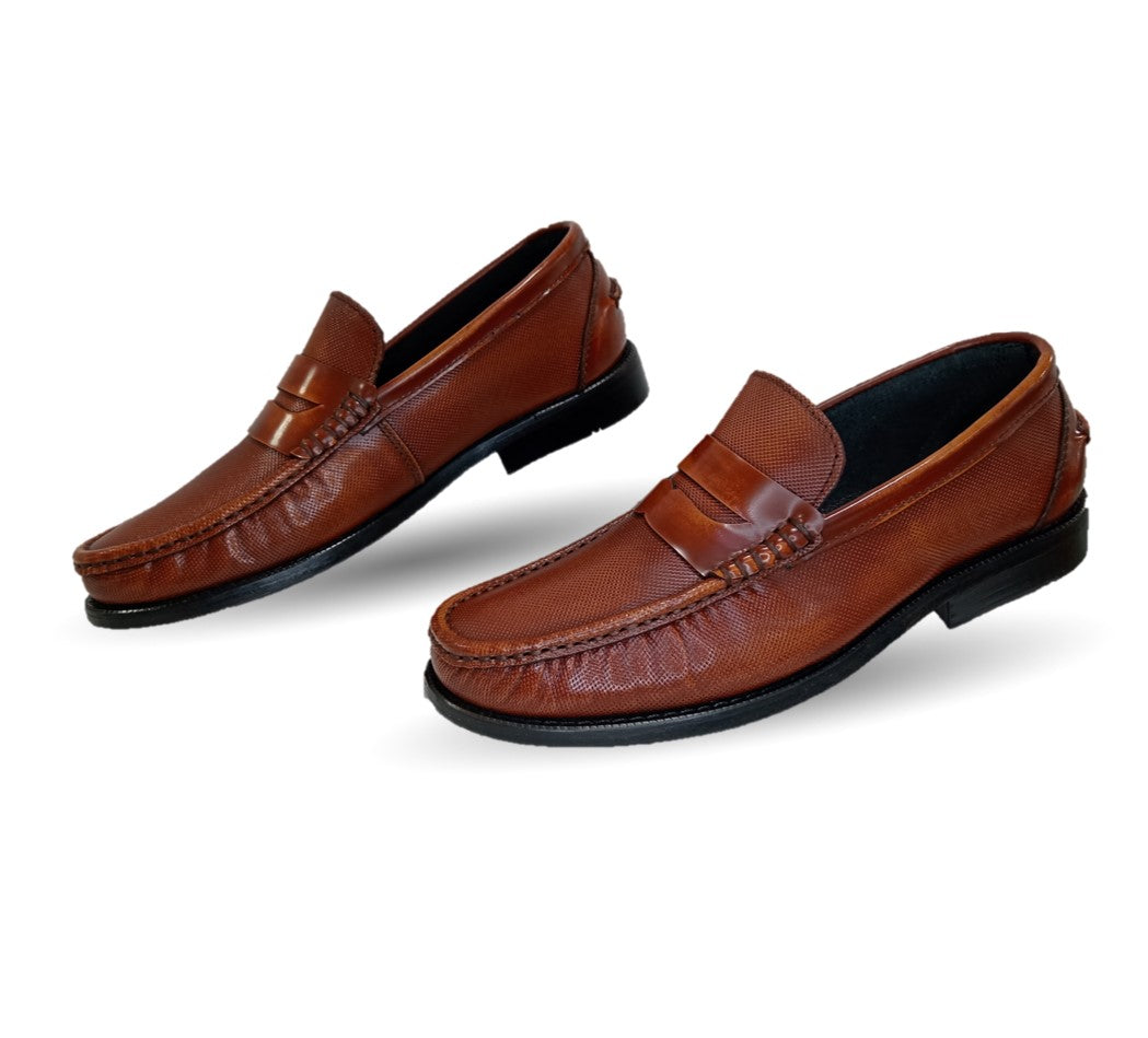 Zapato Casual y de Vestir tipo Mocasín Driver Penny Loafers de piel con suela de cuero Camo 1215 Miel para hombre