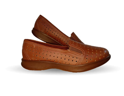 Zapato de Confort y Casual de piel de ternera con suela extra ligera y Shock Point Capricho 23017 Brandy para mujer