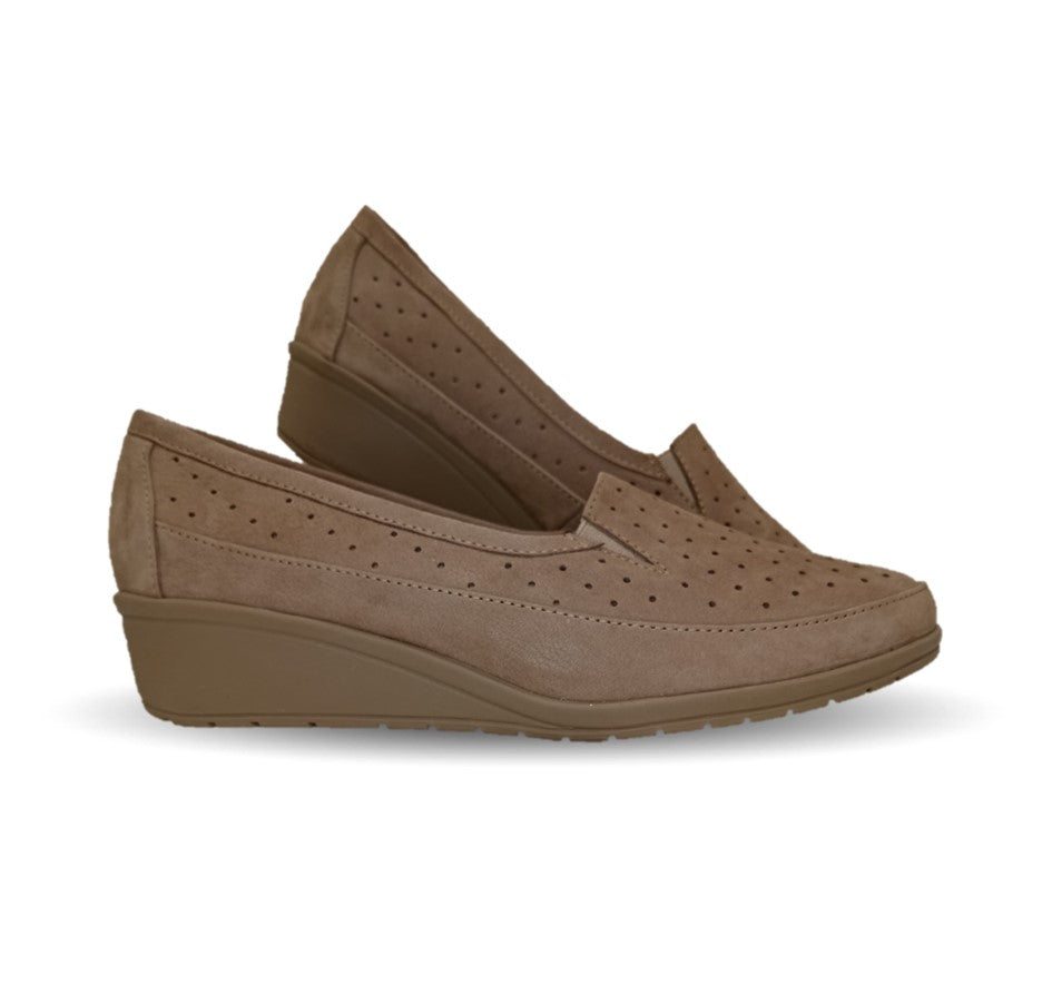 Zapato de Confort y Casual de piel de ternera con Shock Point Capricho 6041 Nobuck Nuez para mujer