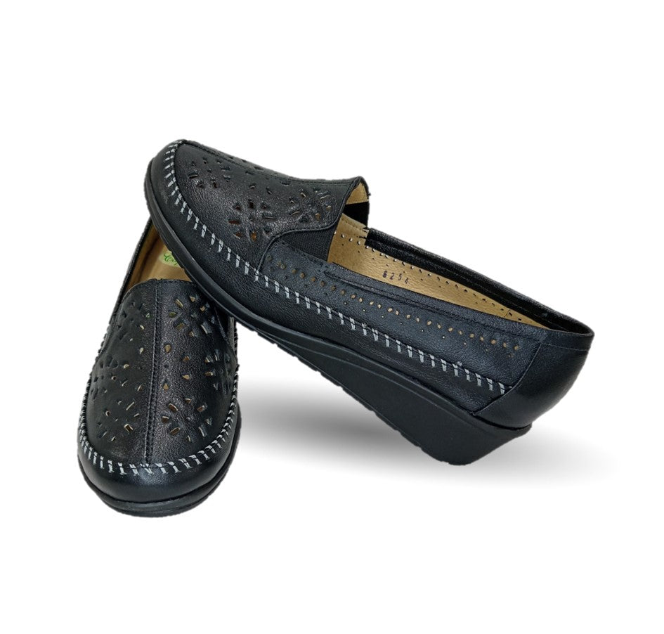Zapato de Confort y Casual de piel de ternera con Shock Point Capricho 6254 Negro para mujer