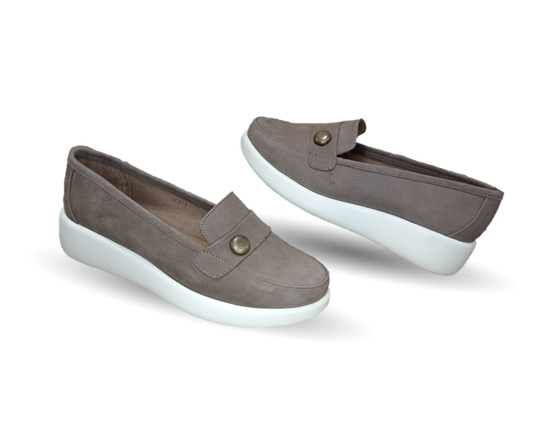 Zapato de Confort y Casual tipo mocasín de piel de ternera con Shock Point Capricho 86010 Nuez para mujer