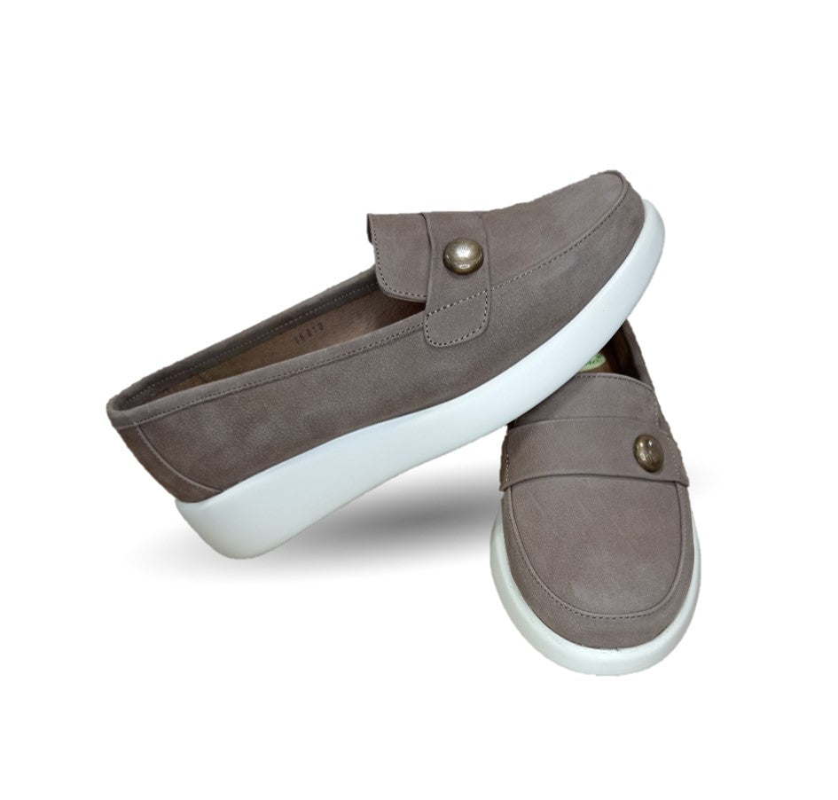 Zapato de Confort y Casual tipo mocasín de piel de ternera con Shock Point Capricho 86010 Nuez para mujer
