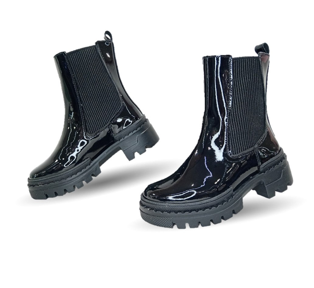 Bota Casual y Escolar con elásticos Chabelo 880 Charol Negro para niña