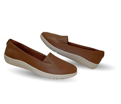 Zapato de Confort y Casual Slip On de piel con sistema Walking Soft Flexi 101905 Tan para mujer