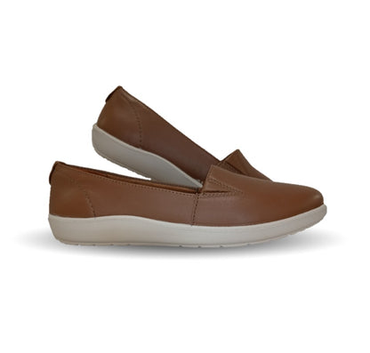 Zapato de Confort y Casual Slip On de piel con sistema Walking Soft Flexi 101905 Tan para mujer
