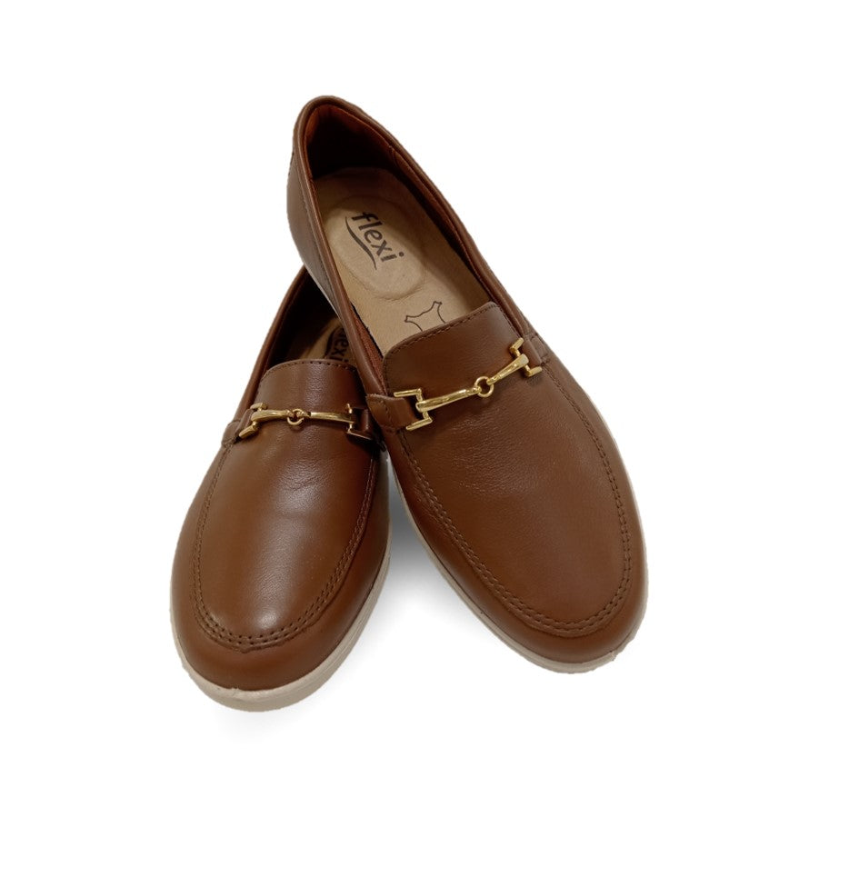 Zapato de Confort y Casual tipo Mocasín de piel Flexi 101908 Café para mujer