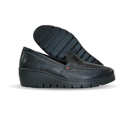 Zapato de Confort y Casual Loafer de piel con Plataforma con suela extra ligera Flexi 104806 Negro para mujer