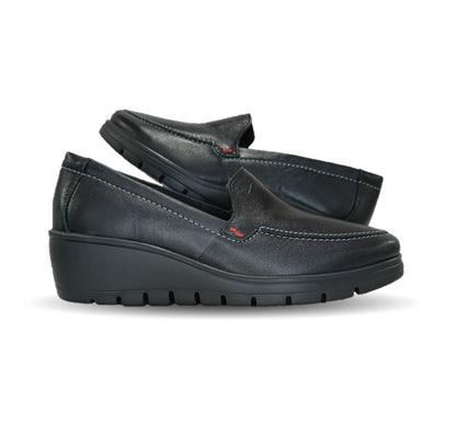 Zapato de Confort y Casual Loafer de piel con Plataforma con suela extra ligera Flexi 104806 Negro para mujer