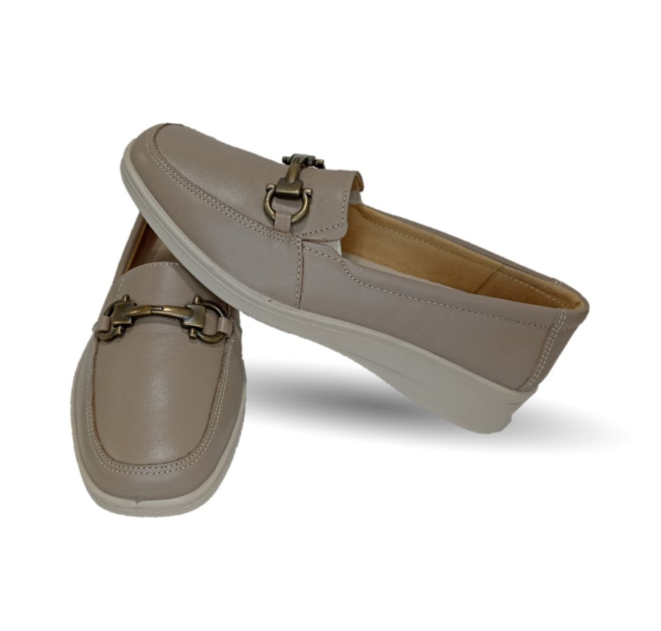 Zapato de Confort y Casual tipo Mocasín de piel Flexi 124502 Taupé para mujer
