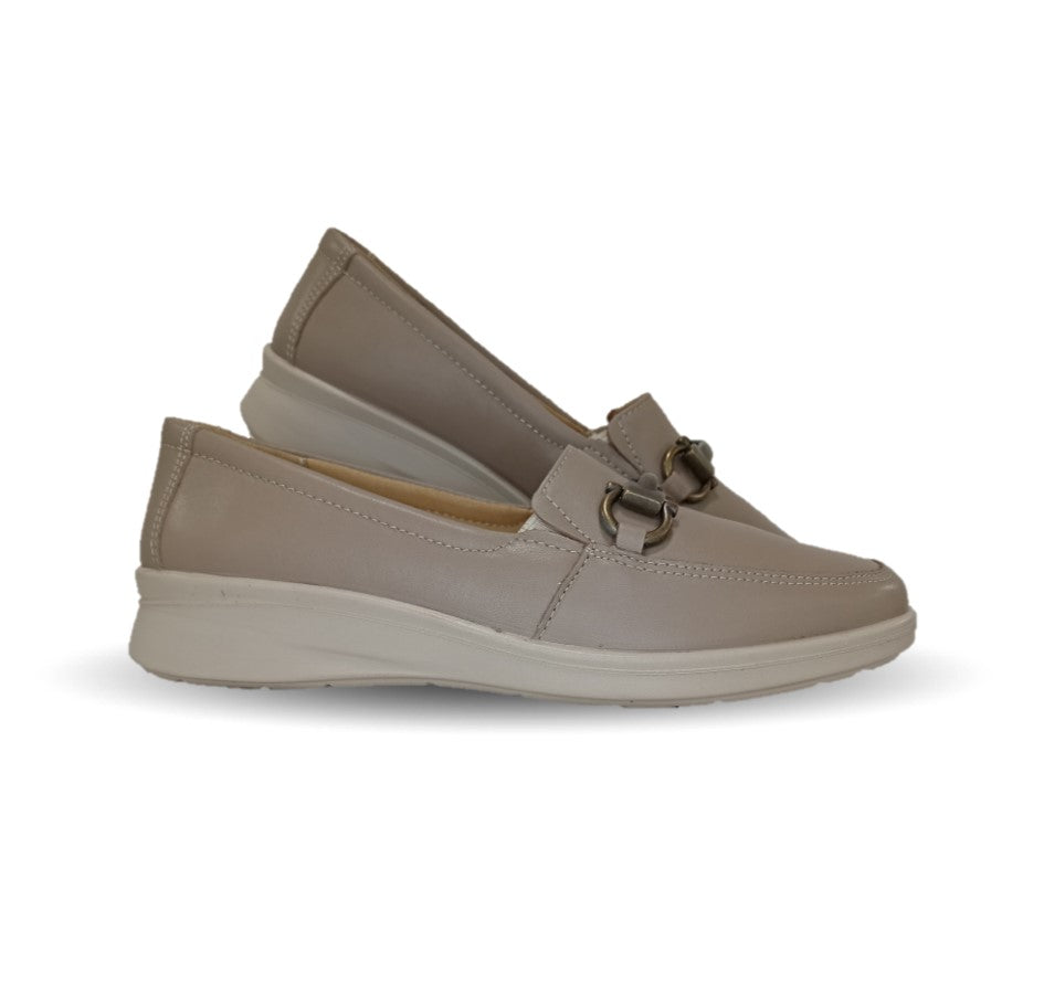 Zapato de Confort y Casual tipo Mocasín de piel Flexi 124502 Taupé para mujer