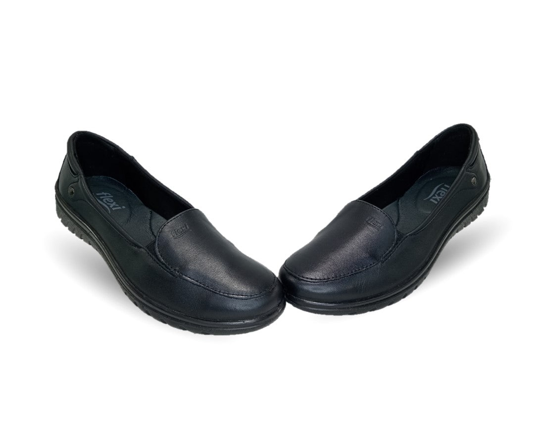 Zapato tipo Flat Casual y de Confort de piel con sistema Walking Soft Flexi 35306 Negro para mujer