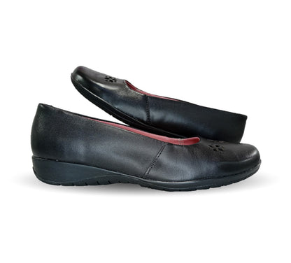Zapato Casual y de Confort tipo balerina de piel con cuña baja Flexi 35821 Negro para mujer