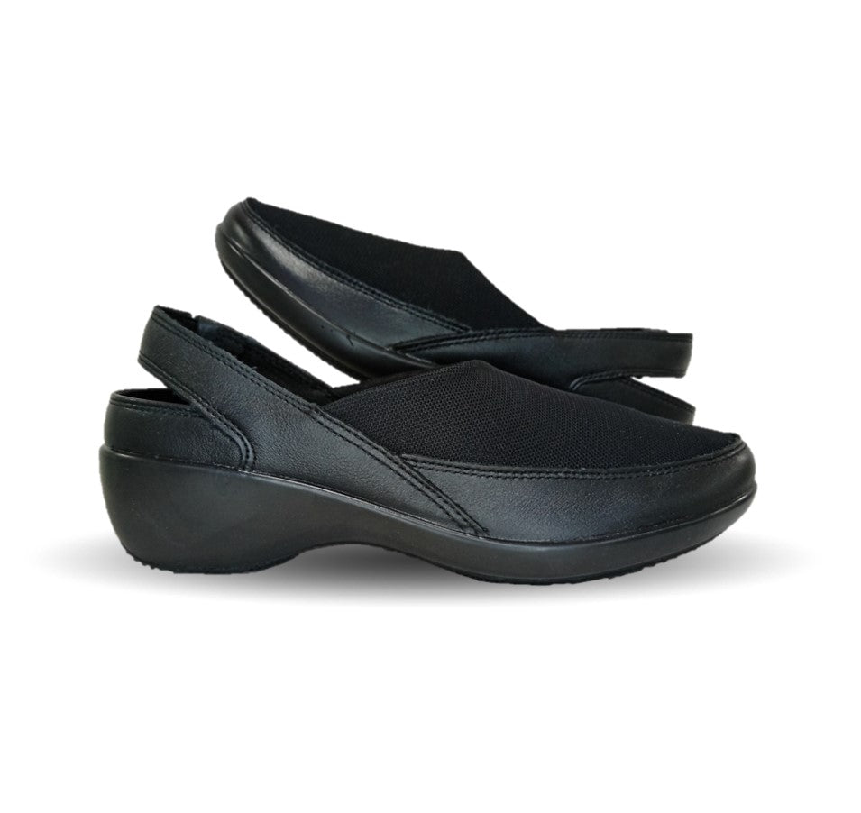Zapato de Confort y Casual de piel tipo Mule adaptable al pie con suela extra ligera Flexi 51727 Negro para mujer