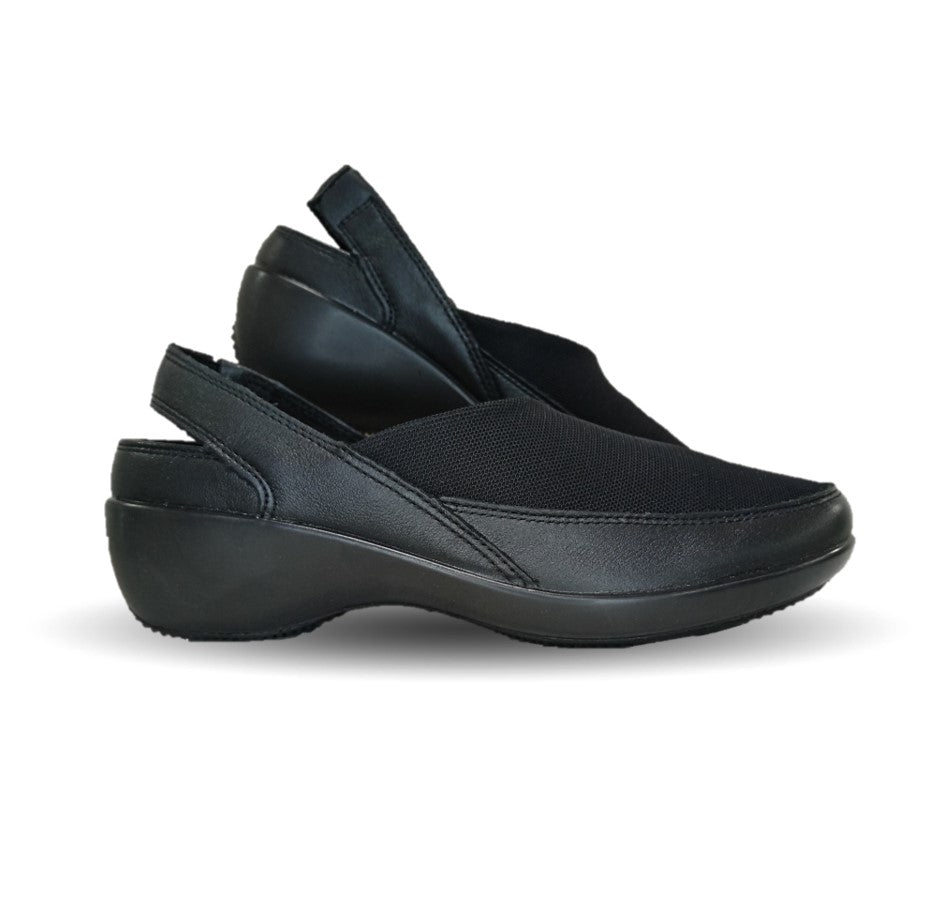Zapato de Confort y Casual de piel tipo Mule adaptable al pie con suela extra ligera Flexi 51727 Negro para mujer