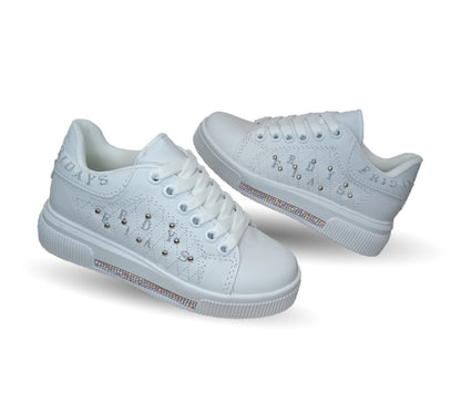 Tenis Urbano y Escolar con agujetas Fridays 404 Blanco/Plata para niña