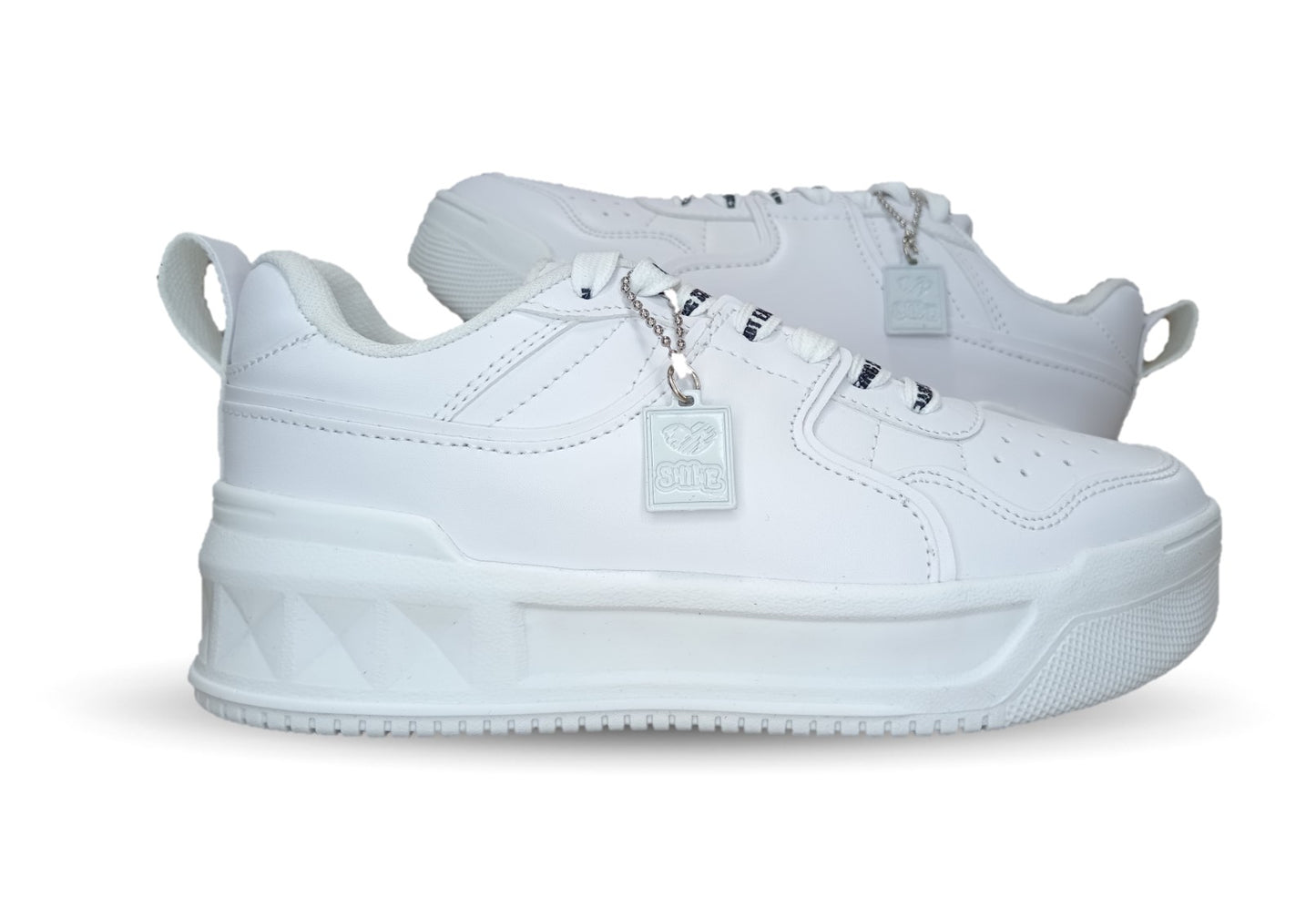 Tenis Urbano y Escolar con agujetas Gosh 2930 Blanco para mujer