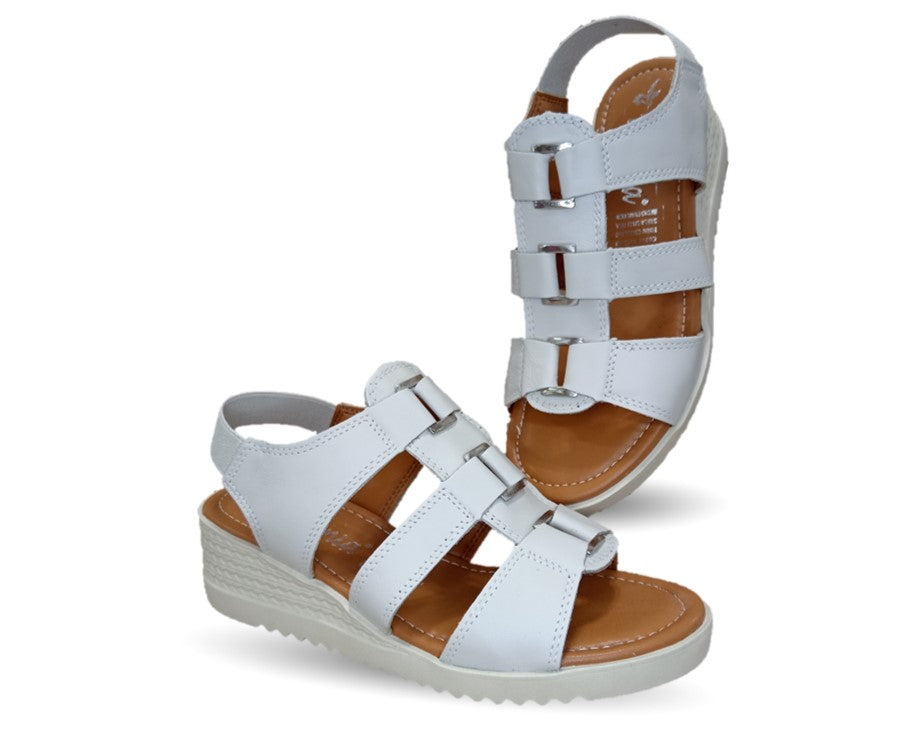 Sandalia Casual de piel con cuña baja Hannia 110 Beige para mujer