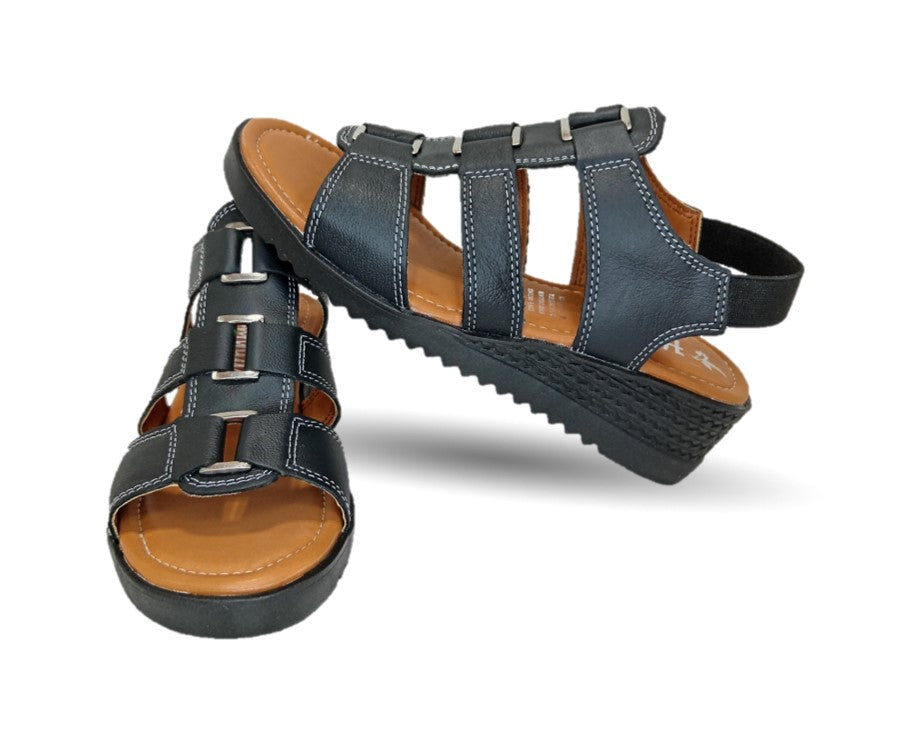 Sandalia Casual de piel con cuña baja Hannia 110 Negro para mujer