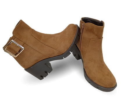 Bota Casual con cierre interno tacón mediano Itzel 35 Nobuck Miel para mujer