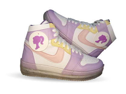 Tenis tipo Bota con luces leds ajuste de agujetas Paola Ramírez 13000 Blanco/Lila para niña