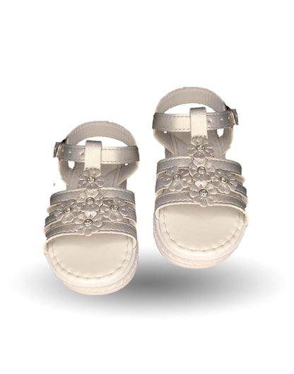 Sandalia con hebilla Peke Kids 296 Plata para niña
