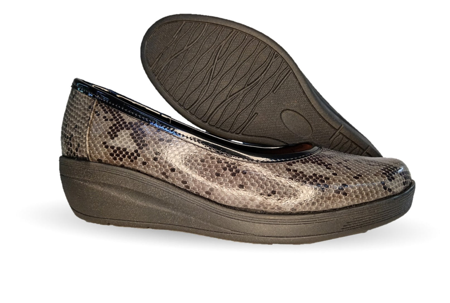 Zapato de Confort y Casual de piel de ternera con suela extra ligera Pullman 720 Culebra Carbón para mujer