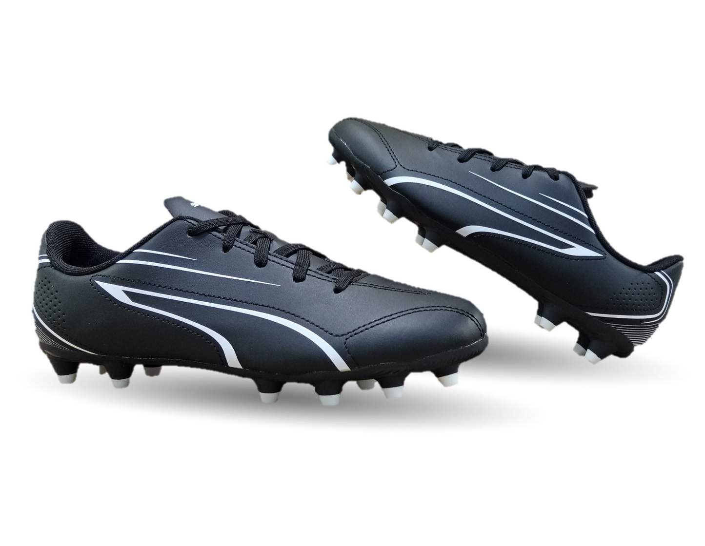 Tenis de Futbol con tachones para césped Puma 8601 Negro/Blanco Unisex para dama y junior