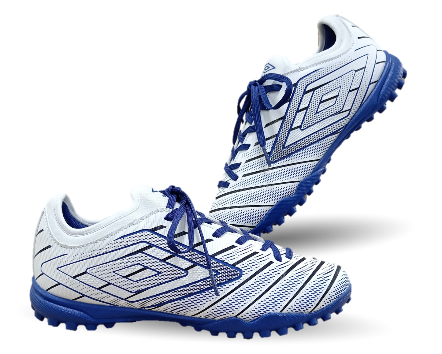 Tenis de Futbol con multitacos Umbro 81938 Blanco/Negro/Azul para hombre