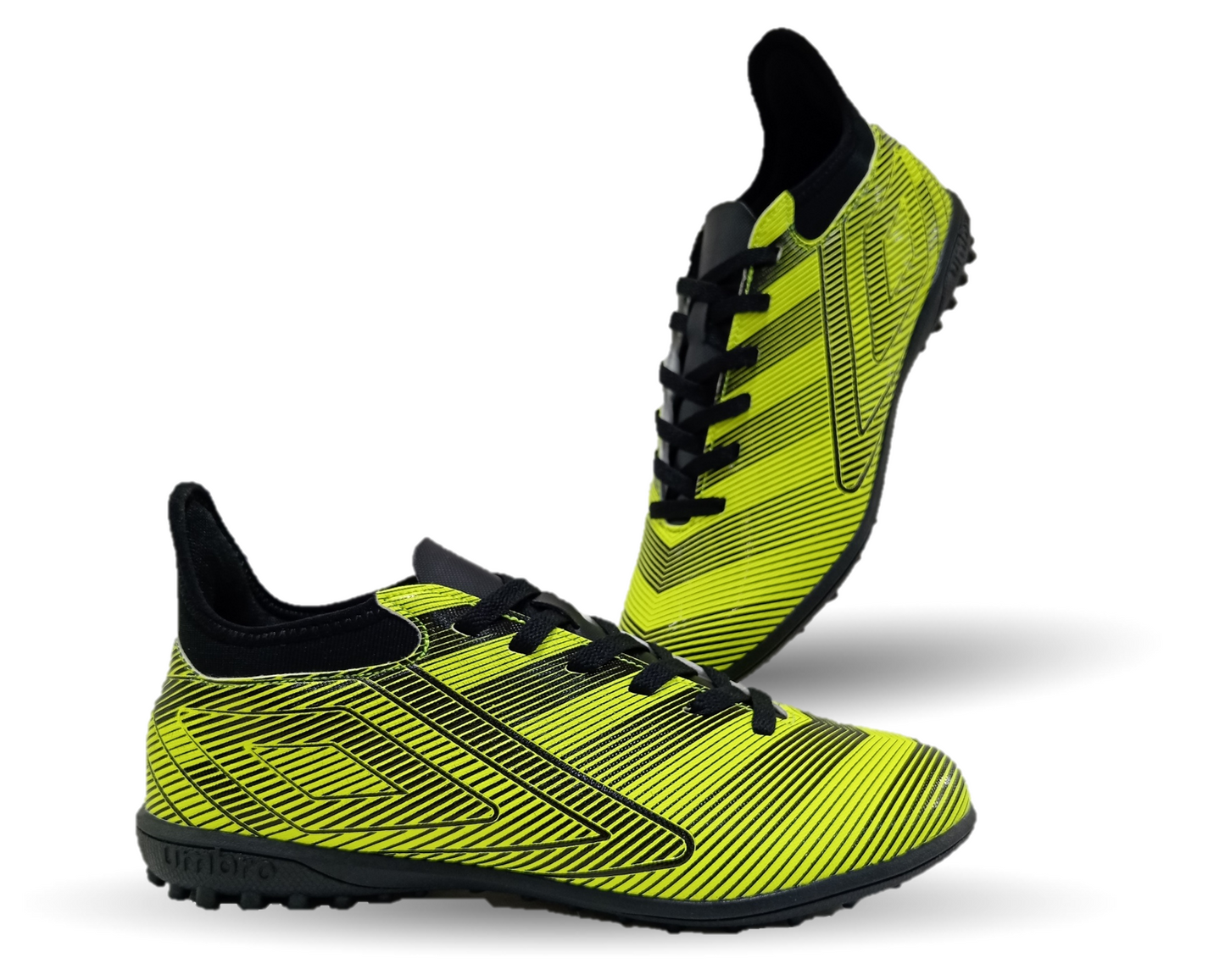 Tenis de Futbol con multitacos Umbro 81966 Amarillo/Negro para hombre