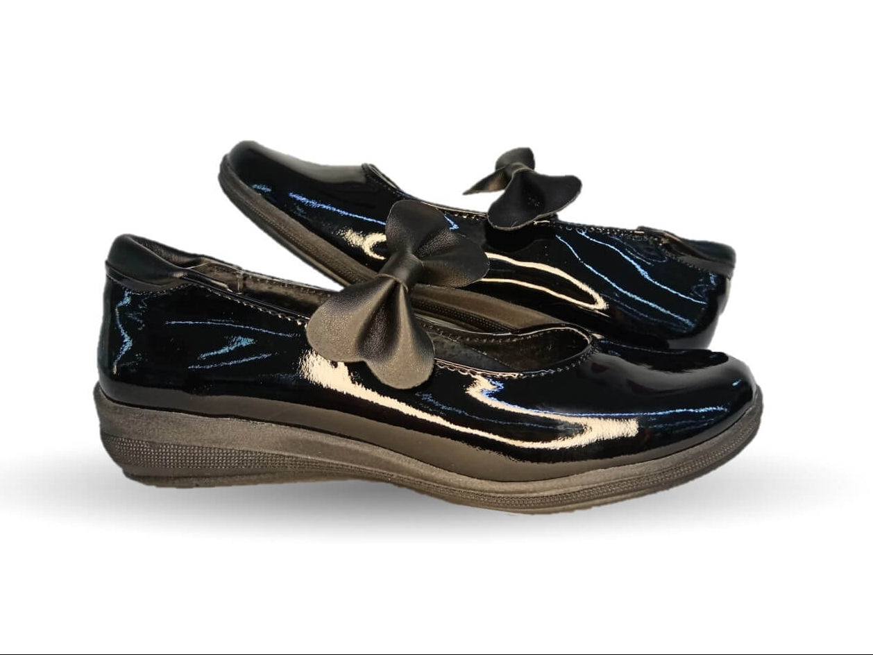 Zapato Escolar y Casual con elástico Wizzys 933 Charol Negro para niña