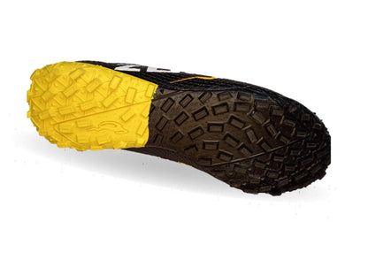 Tenis de Futbol tipo Calcetín con multitacos Union 3040 Negro/Amarillo Unisex para mujer y hombre